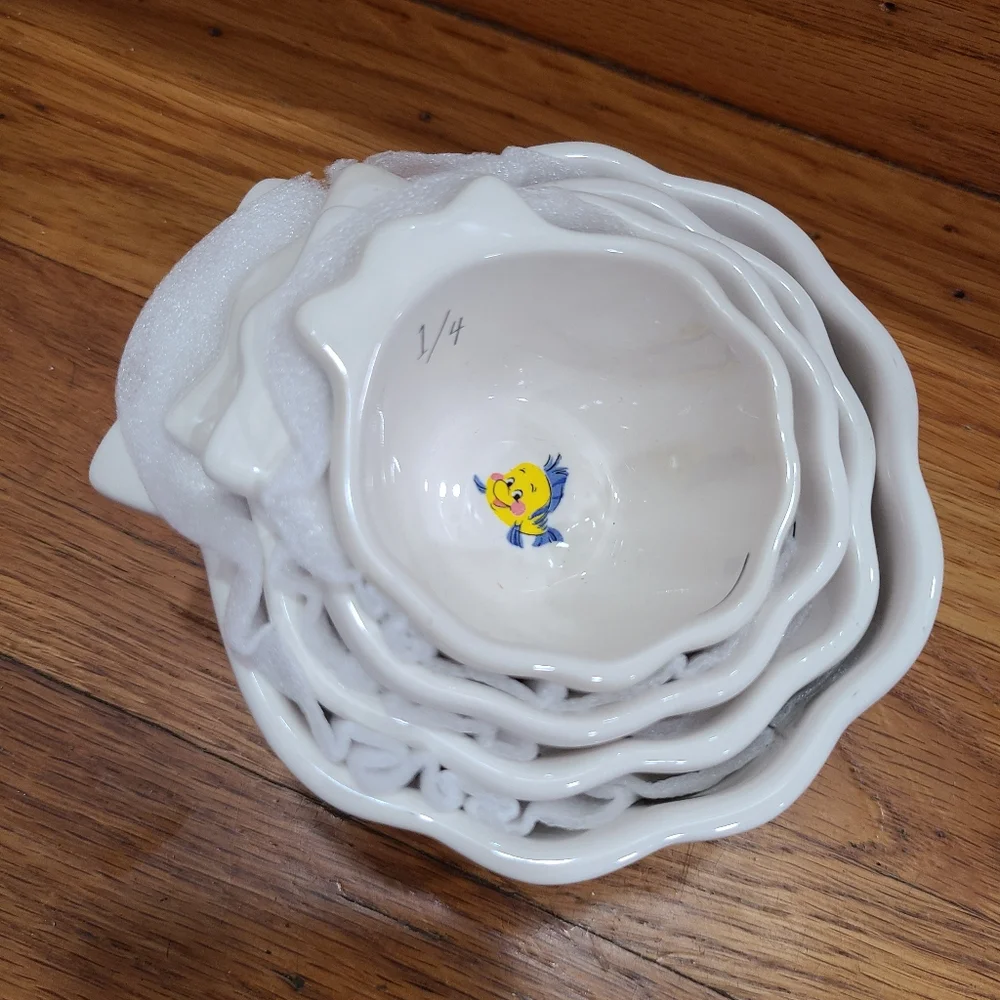 The Little Mermaid Sea Shell Rae Dunn Measuring Cups - Picture 4 of 11